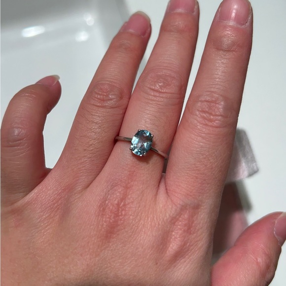 Blue Topaz Sterling Silver Ring - SZ 6 - Picture 2 of 5